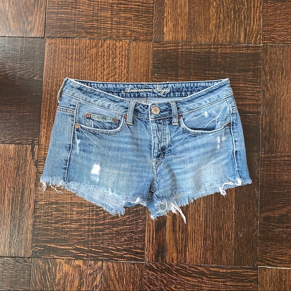 American Eagle shorts size 2 women